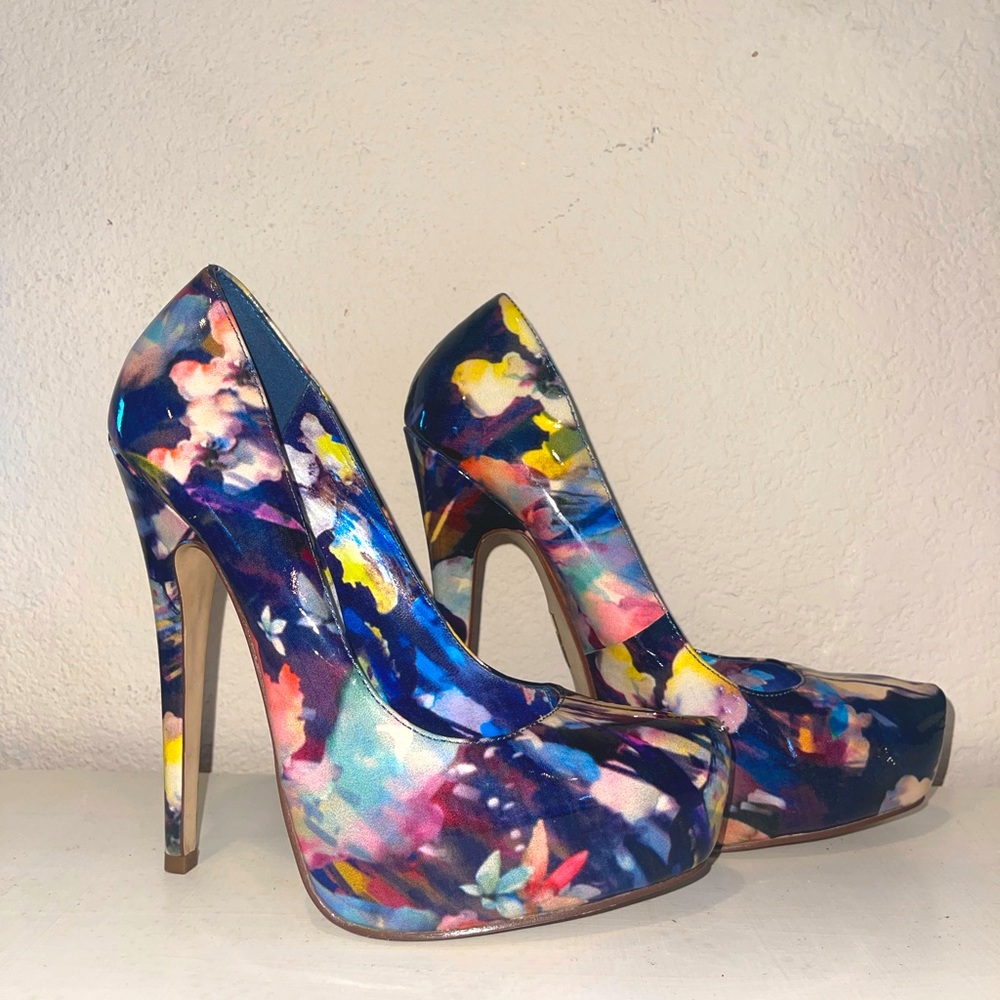 Truth Or Dare Pumps By Madonna - Stiletto - Picture 2 of 11